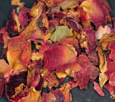 Sri Herbal Dry Rose Leaves | Natural Beauty and  Wellness Secret